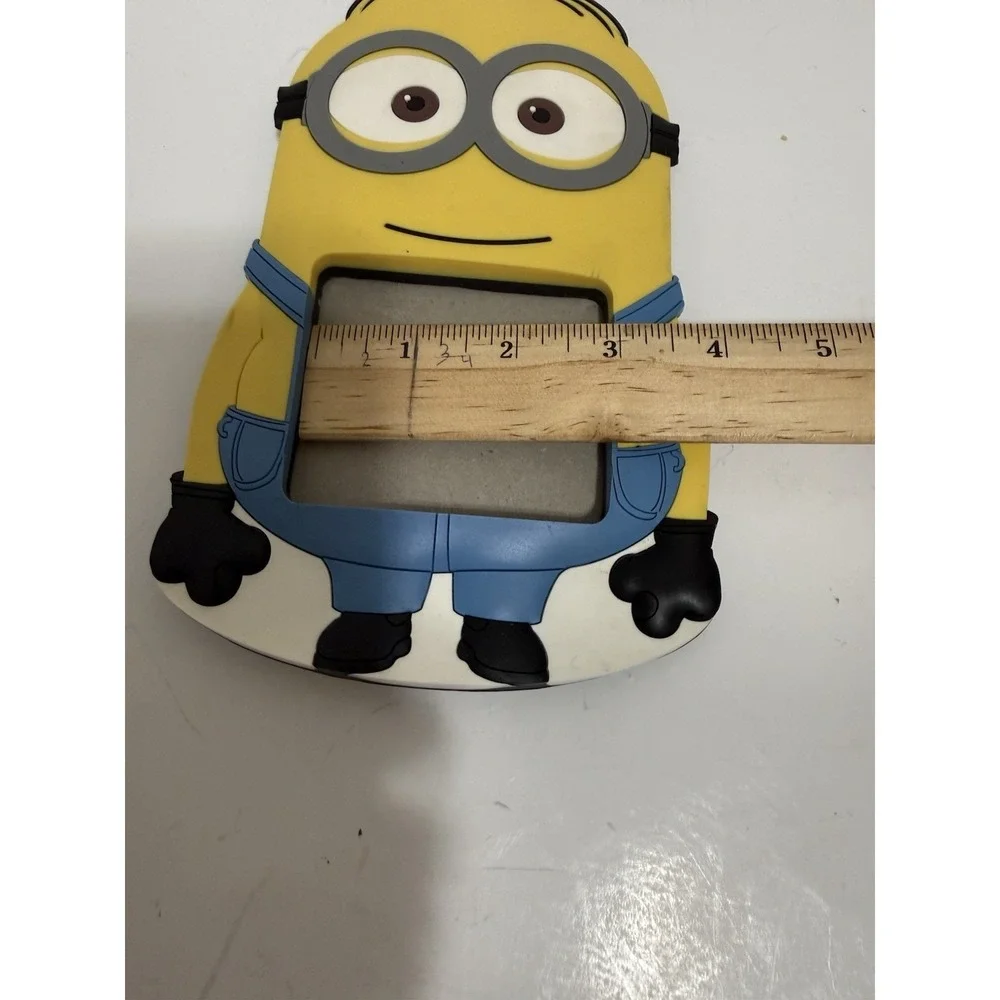 Universal Studios Despicable Me Minions Photo Frame For 2.5